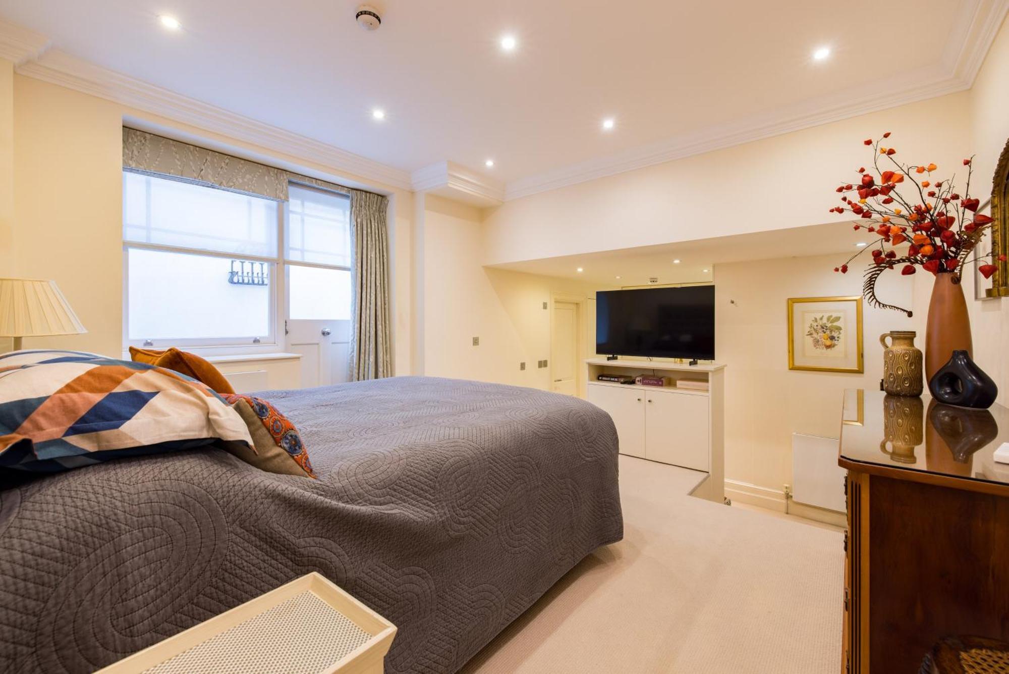 Paddington 7-bed 13-guest Massive House W Patio Appartement