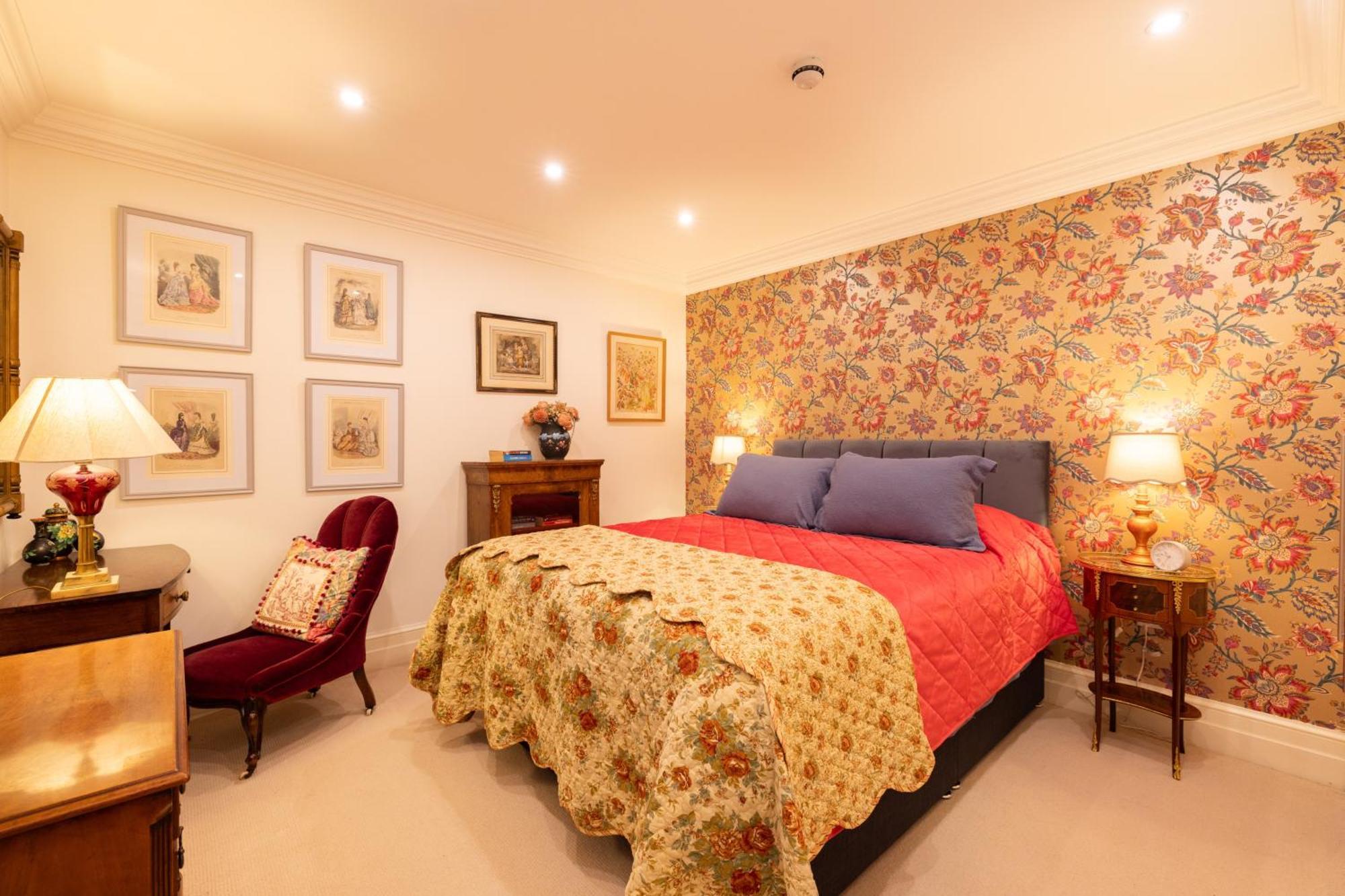 Paddington 7-bed 13-guest Massive House W Patio Londen