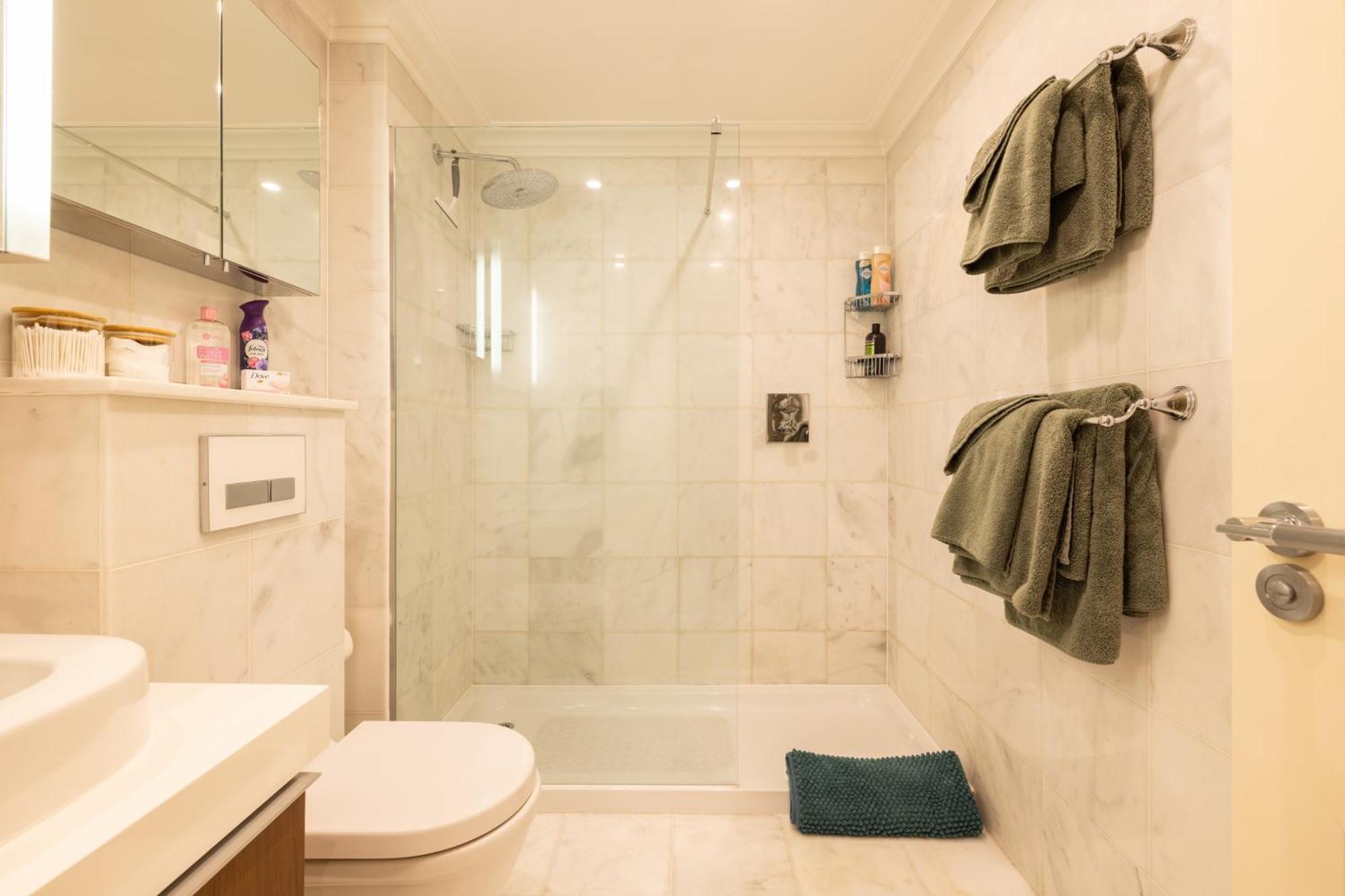 Paddington 7-bed 13-guest Massive House W Patio *